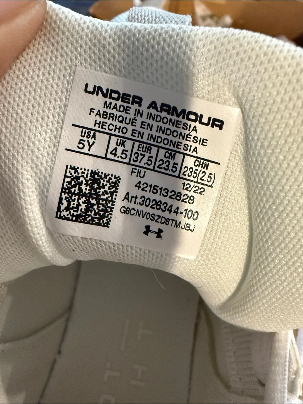 Under Armour Kids White football Cleats Sneakers